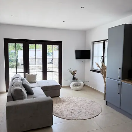 Villa Garden 2 Bedroom With Pool Near To Sunny *