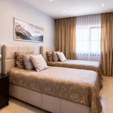 Villa Garden 2 Bedroom With Pool Near To Sunny *