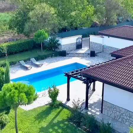 Garden 2 Bedroom With Pool Near To Sunny Villa Aleksandrovo (Burgas)